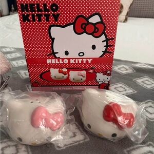 Hello Kitty Red and Pink Bow Shakers